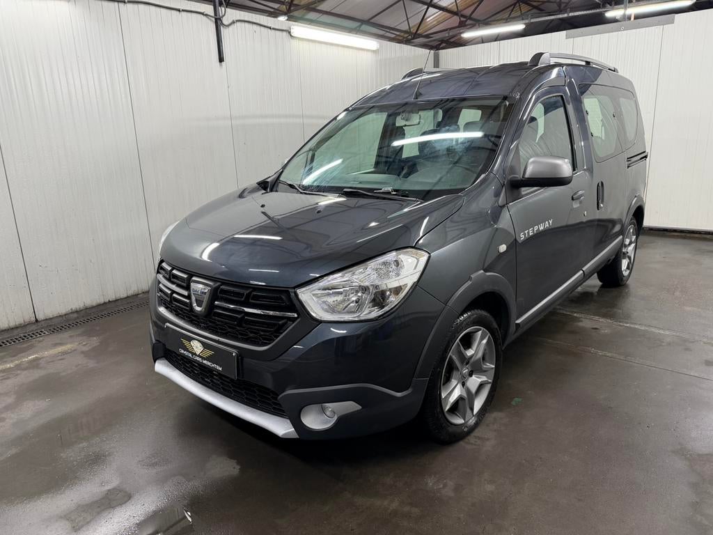 Dacia Dokker Stepway 1.3TCe 2020 90000Km 1e eigenaar, Monovolume, Euro 6, Dakrails, Grijs