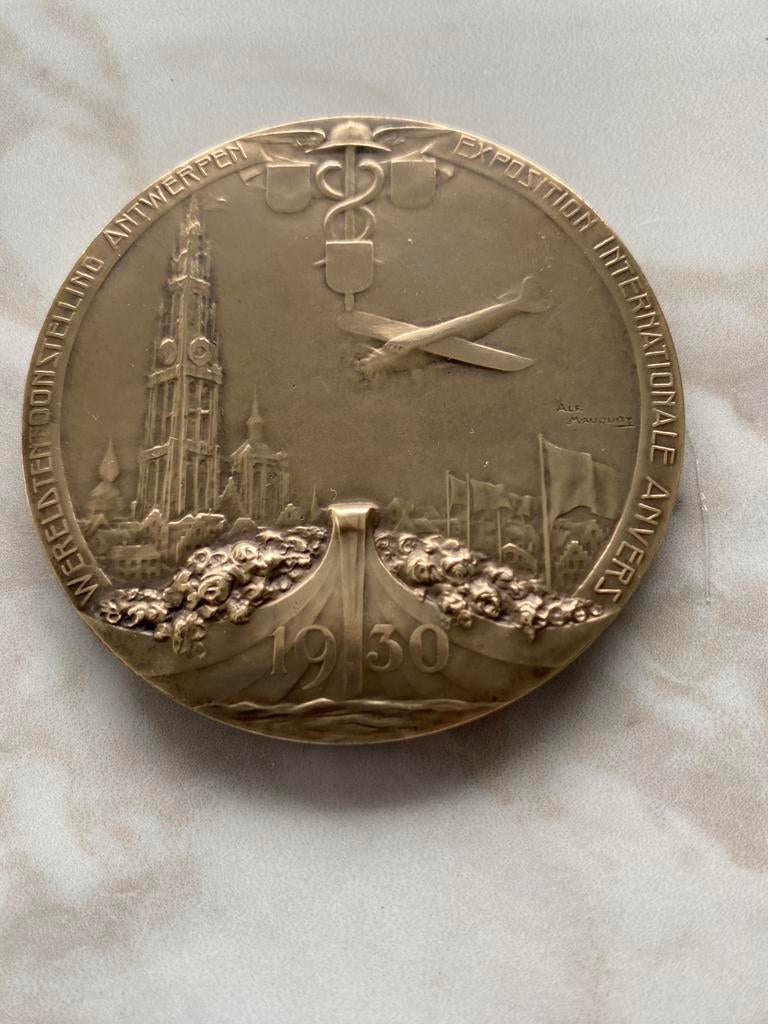Medaille de l’exposition internationale Anvers 1930, Enlèvement ou Envoi, Bronze