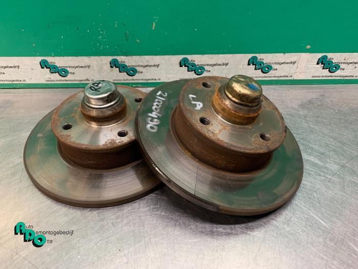 Roulement de roue arrière d'un Volkswagen Golf (Golf 91-), Autos : Pièces & Accessoires, Volkswagen, -, 3 mois de garantie, Utilisé