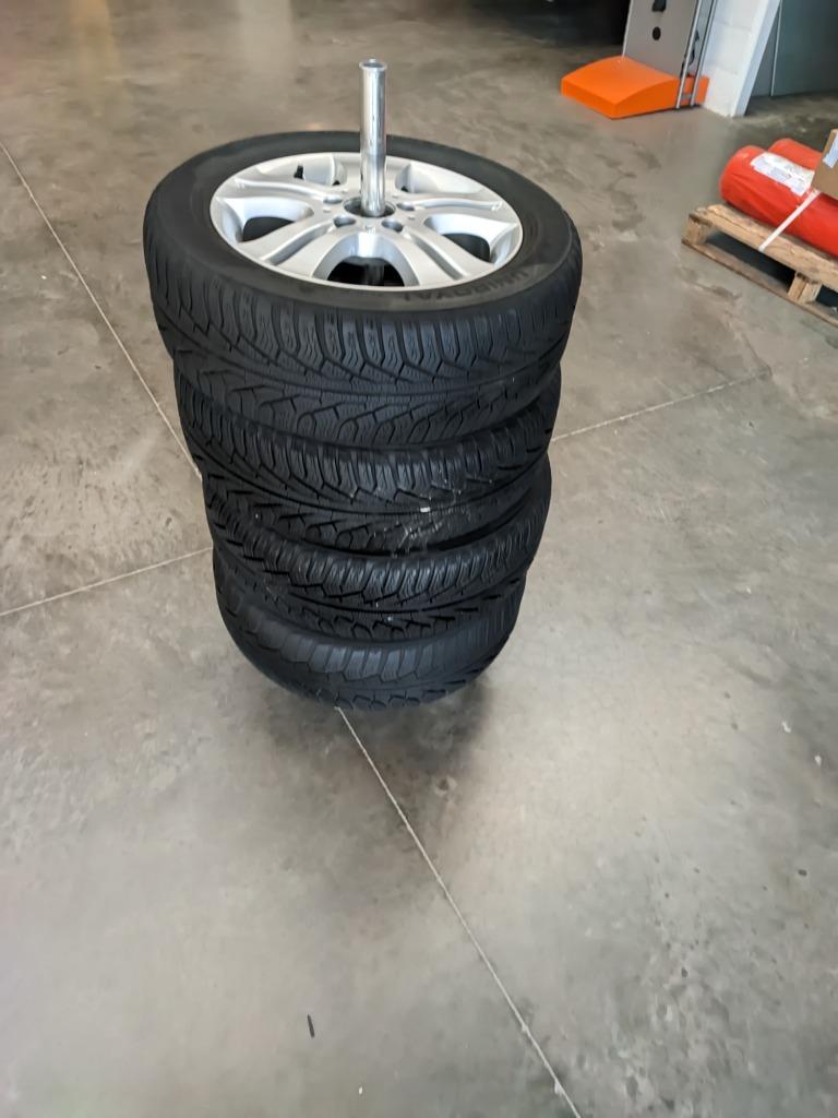 4 banden + velg Uniroyal 205/55R16H raintyre, Enlèvement, Pneus hiver, Pneu(s)