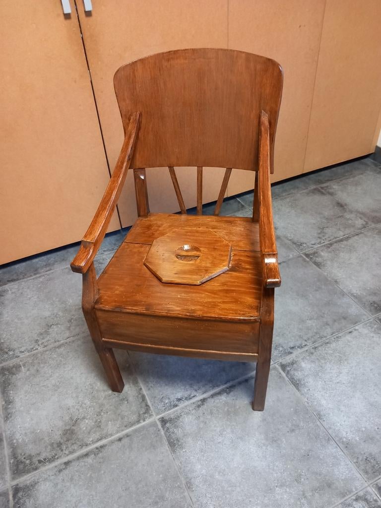 Ancienne cuvette de toilette, Enlèvement