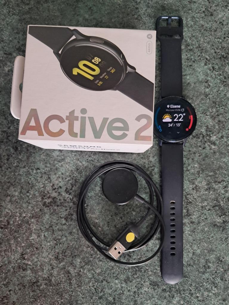 Montre connectée Samsung Galaxy Watch Active 2 noire super, Bijoux, Sacs & Beauté, Montres connectées, Android, État, GPS, Enlèvement ou Envoi