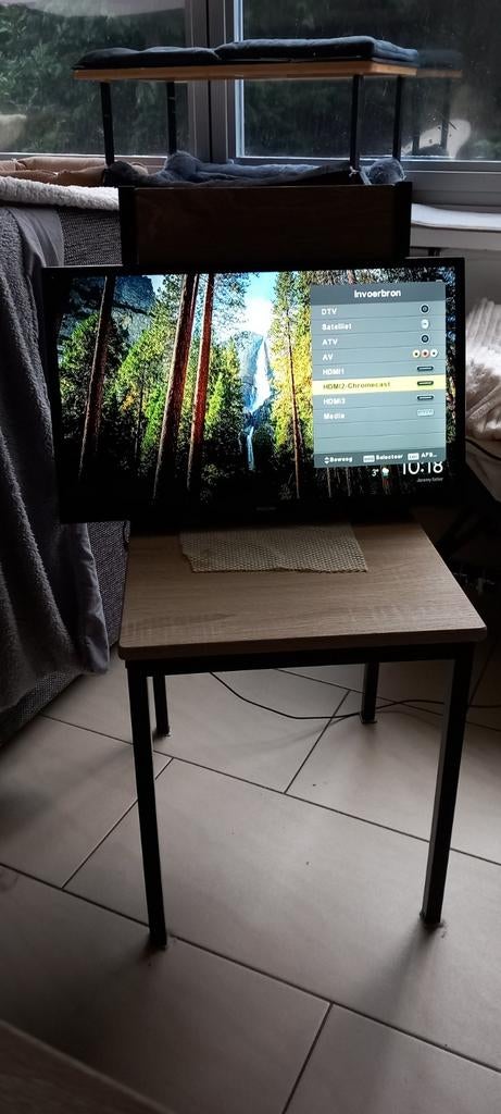 HD tv,24 inch,1 keer gebruik er is ook een chrome cast erbij, Audio, Tv en Foto, LED, Smart TV, 60 tot 80 cm, Ophalen