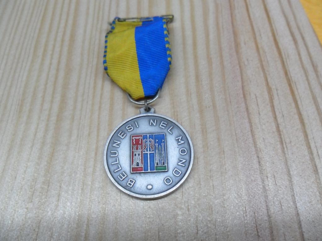 Vintage médaille bellunesi nel mondo état voir les 6 photos, Enlèvement ou Envoi, Autres, Autres types