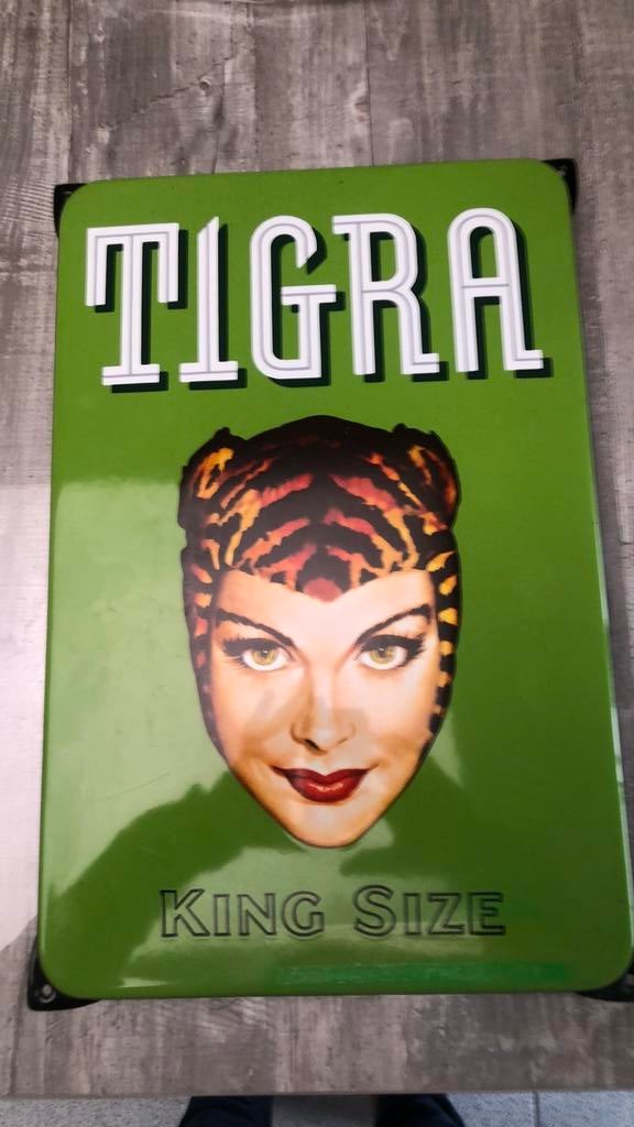 Emalle bord TIGRA, Verzamelen, Ophalen of Verzenden, Zo goed als nieuw