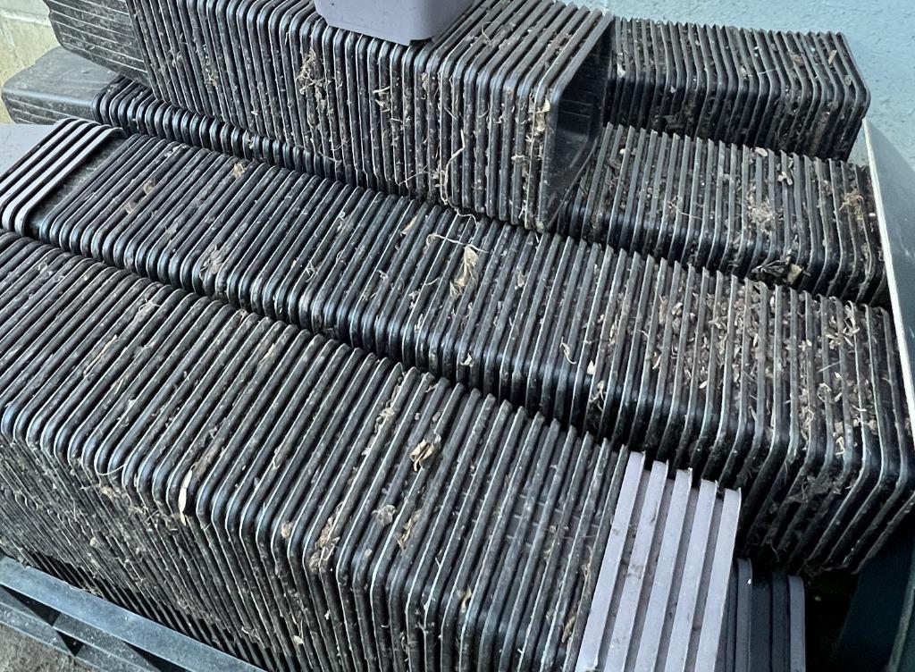 P9 kweekpotten - bloempotten : 1.500 stuks, Tuin en Terras, Bloempotten, Kunststof, Gebruikt, Vierkant, Ophalen of Verzenden