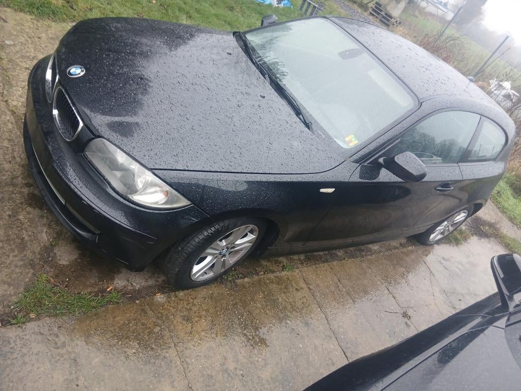 Bmw série 118d e81 lci 2011 en pièces détachées uniquement, Enlèvement, BMW