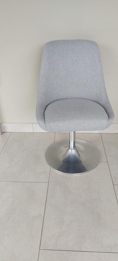 4 magnifiques sièges baquets avec base pivotante, Maison & Meubles, Chaises, Comme neuf, Quatre, Métal, Autres matériaux, Gris