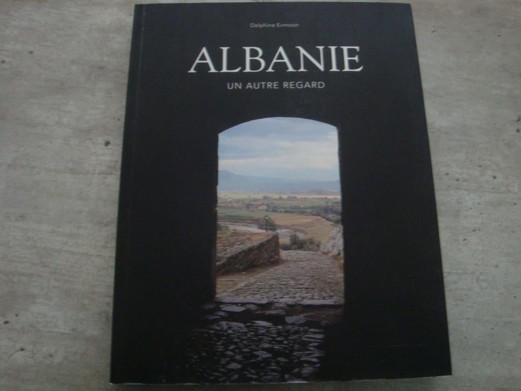 ALBANIE -UN AUTRE REGARD, Boeken, Ophalen of Verzenden, Gelezen