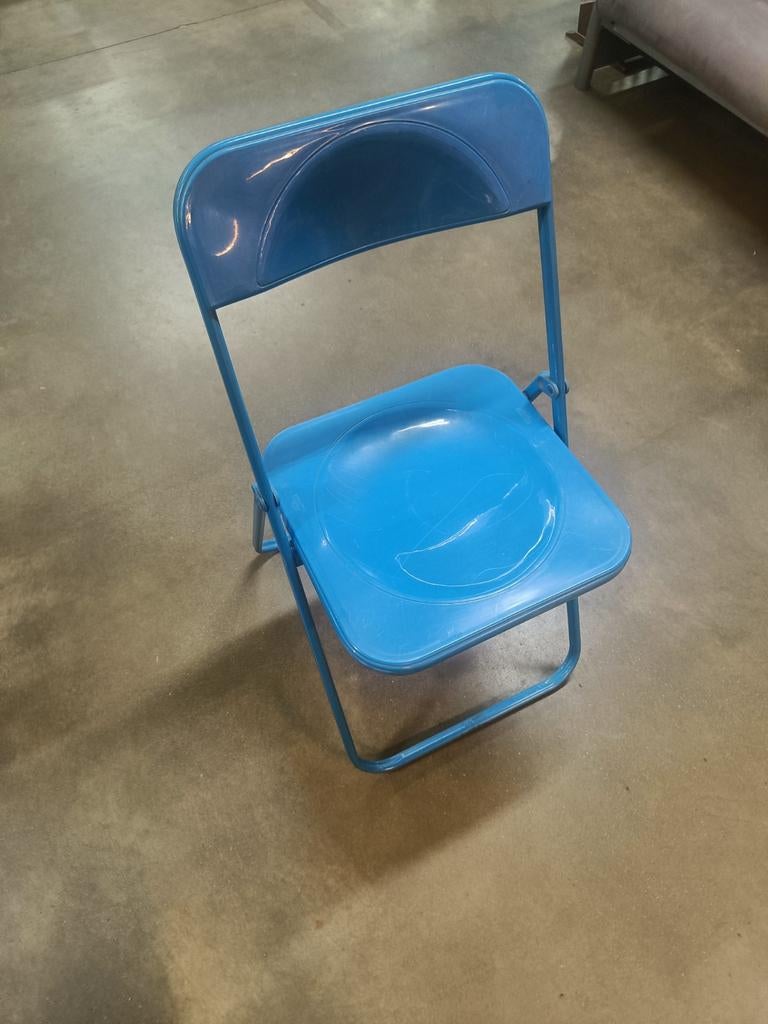 Niels Gammelgaard model Ted voor Ikea, Ophalen