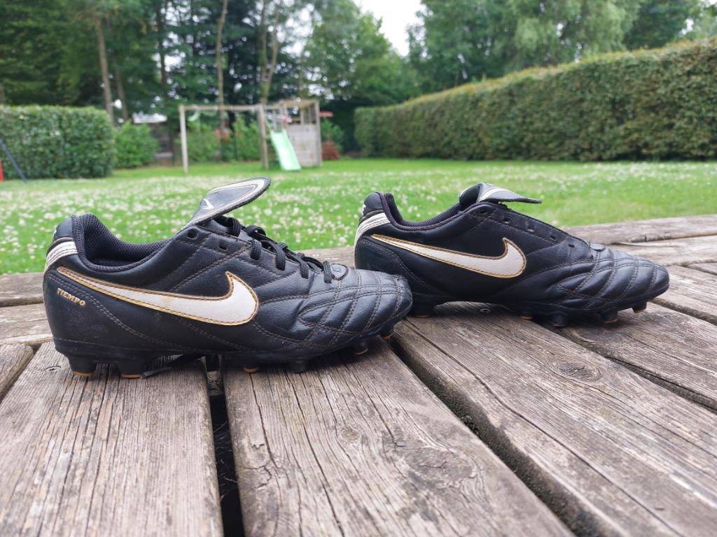 Chaussures de football Nike taille 36, Enlèvement, Utilisé, Chaussures