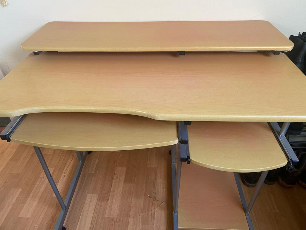 Bureau, Ophalen, Zo goed als nieuw