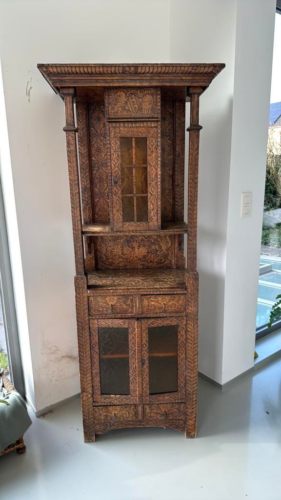 Antieke Art Nouveau kast met brandschildering, Enlèvement