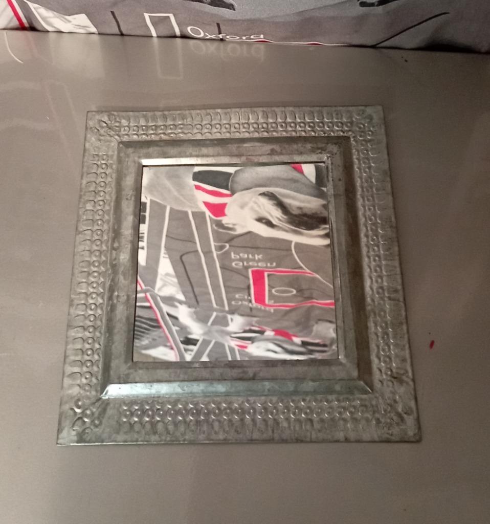 Petit miroir mural., Maison & Meubles, Enlèvement ou Envoi, Moins de 100 cm, Carré, Utilisé