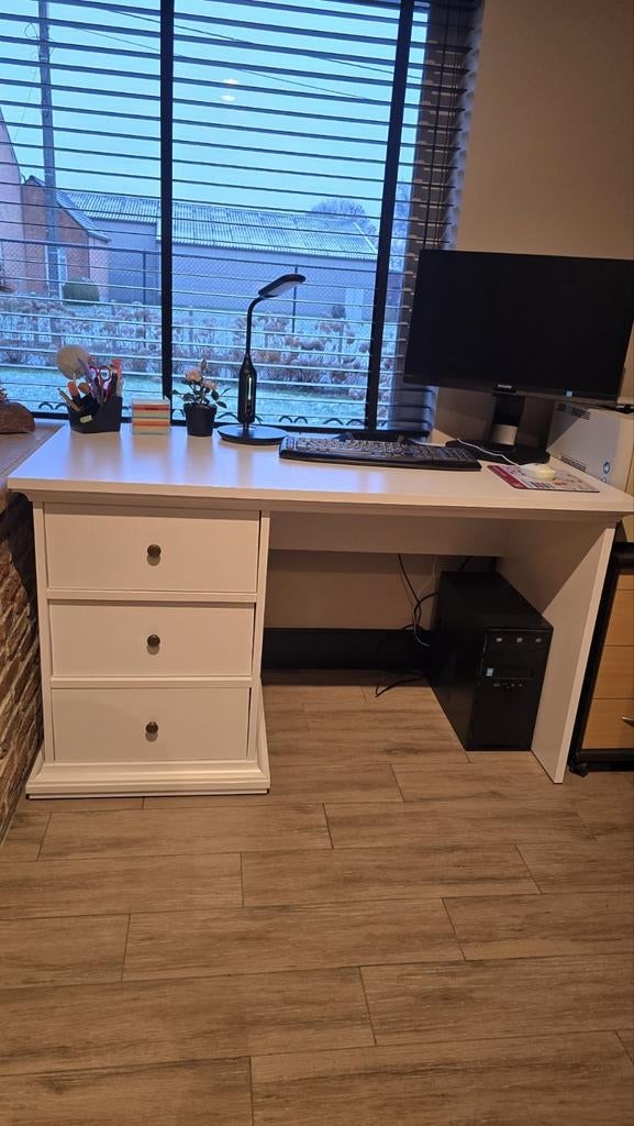 Landelijke bureau in het wit met schuiven, Huis en Inrichting, Bureaus, Ophalen