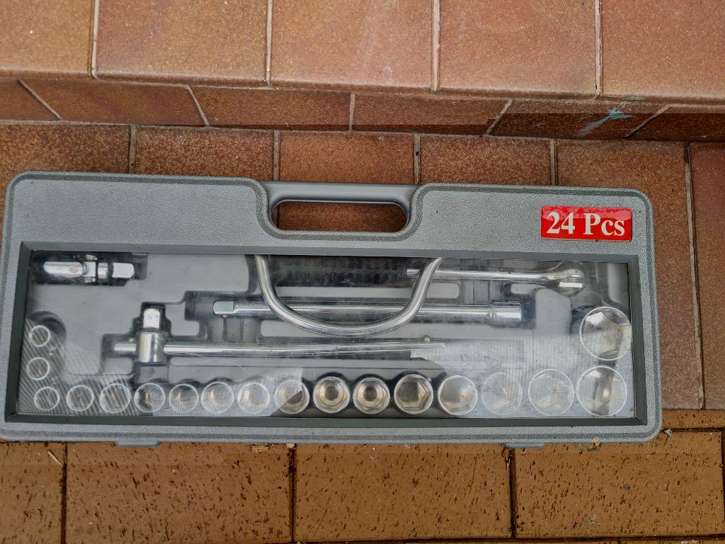 Coffret à douilles de 24 Piéces comme neuf, Bricolage & Construction, Outillage | Outillage à main, Enlèvement ou Envoi, Comme neuf
