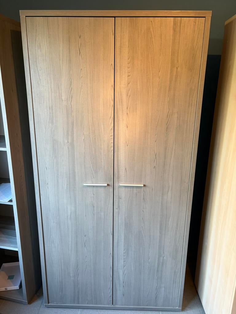 Degelijke (kleer)kast met leggers, Huis en Inrichting, Kasten | Kleerkasten, Gebruikt, 150 tot 200 cm, 100 tot 150 cm, 50 tot 75 cm