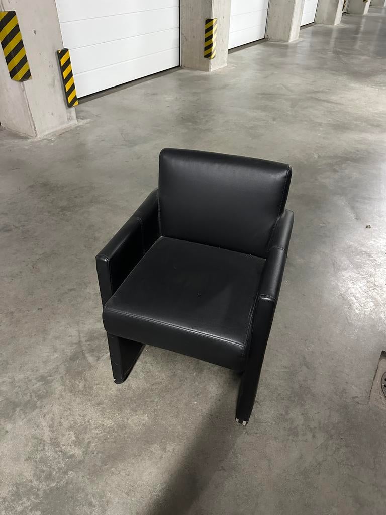 2 Zwarte kunstlederen fauteuils / zetels – goede staat, Enlèvement, Neuf, Noir, Deux