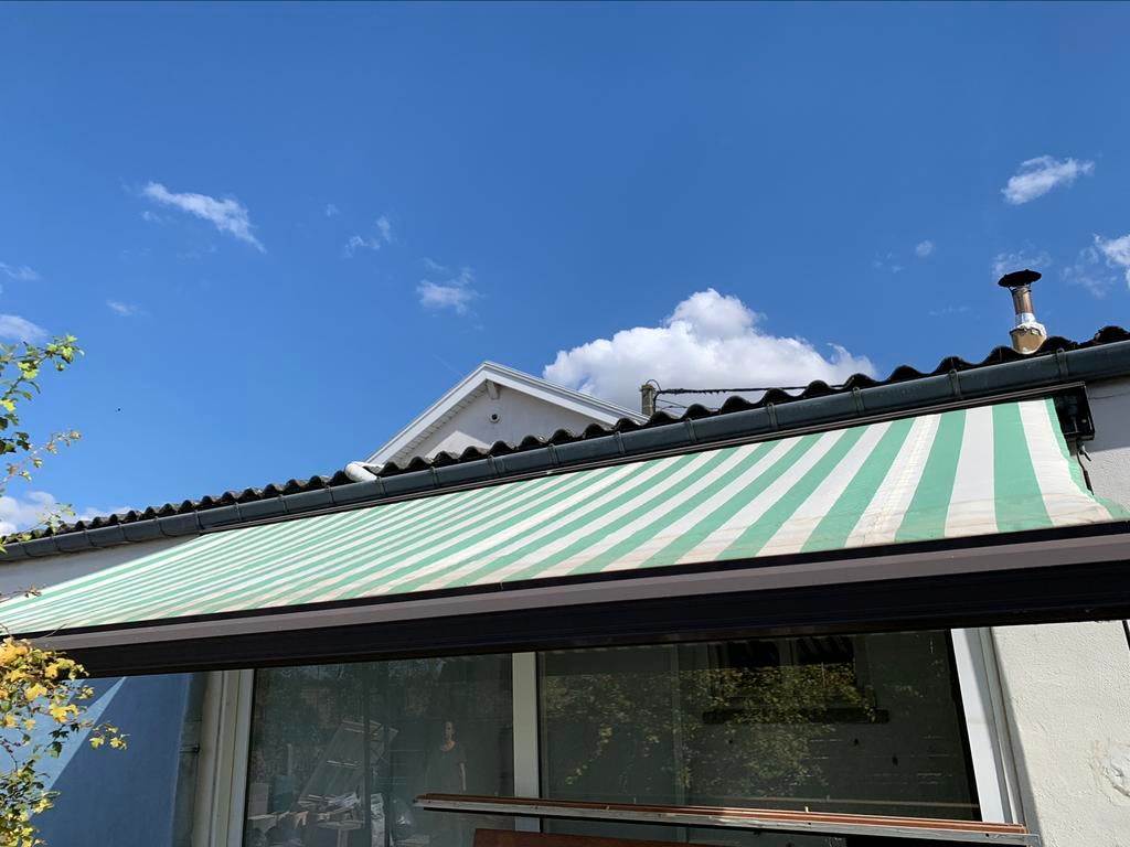 Store banne solaire deja démonté, Enlèvement, Comme neuf