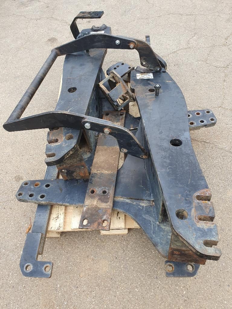 Bati tracteur Valtra et chargeur quicke Q65, Articles professionnels, Enlèvement, Élevage, Agricole