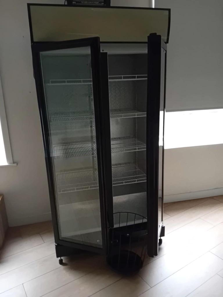 Koelkast, Ophalen, Zonder vriesvak, 200 liter of meer, 60 cm of meer