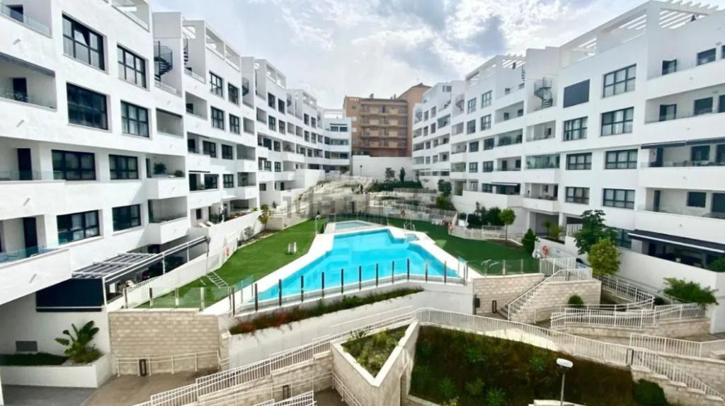 Appartement dans un nouveau développement dans le centre-vil, Village, Estepona, Ventes sans courtier, Appartement