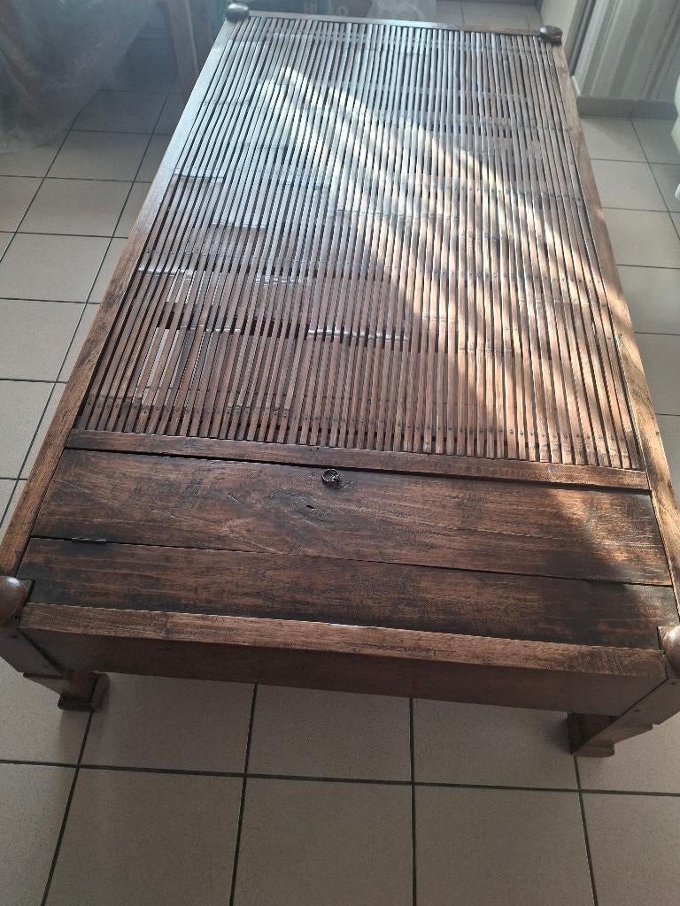 Table de salon rare, Maison & Meubles, 150 à 200 cm, Moins de 50 cm, Enlèvement, Utilisé