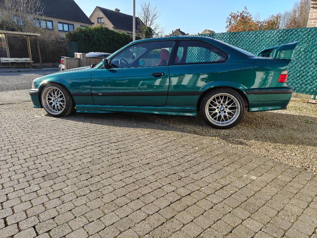 1992 BMW E36 320i coupe oldtimer, 110 kW, 2 places, Boîte manuelle, 2 portes