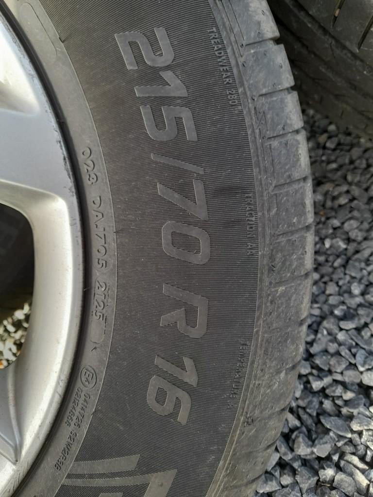 Jantes et pneus Hyundai Tucson, 215 mm, 16 pouces, Pneus été, Pneu(s)