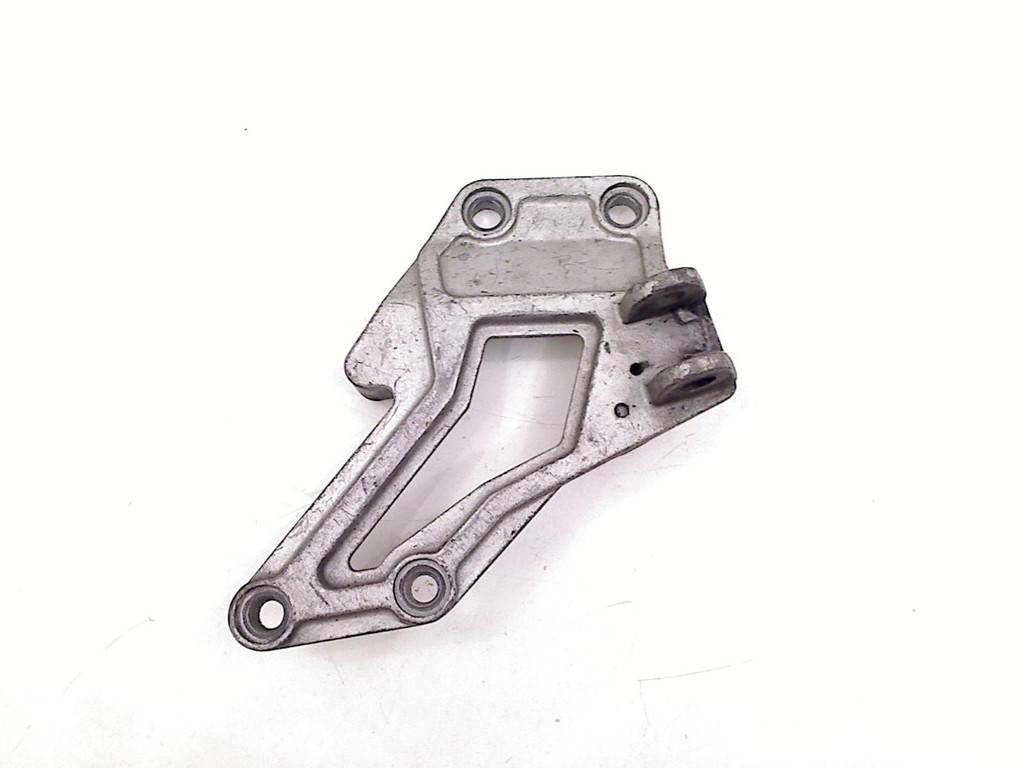 REPOSE PIEDS AVANT DROIT Kawasaki GPX 750 R (35011-1315), Motos, Dhr. S. di Majo, Utilisé, Info@cama-motorparts.nl, P.J. Troelstraweg 8 8
3144 CX  MAASSLUIS, NL