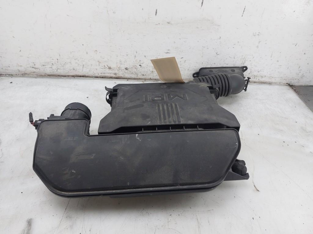 BOITIER FILTRE À AIR Hyundai i10 (01-2019/-) (|28110K7100|), Hyundai Motor Deutschland GmbH, Kaiserleipromenade 5
63067  Offenbach am Main, DE