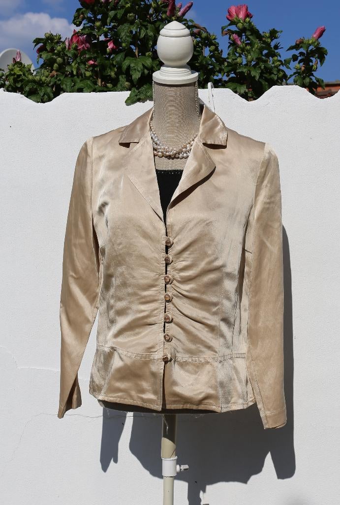 Mooi beige satijnen avondjack Caroline Biss T40, Kleding | Dames, Jasjes, Kostuums en Pakken, Zo goed als nieuw, Maat 38/40 (M)