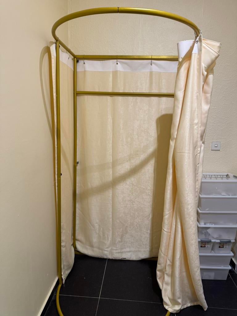 Gouden paskamer met crème gordijn, Ophalen of Verzenden, Zo goed als nieuw