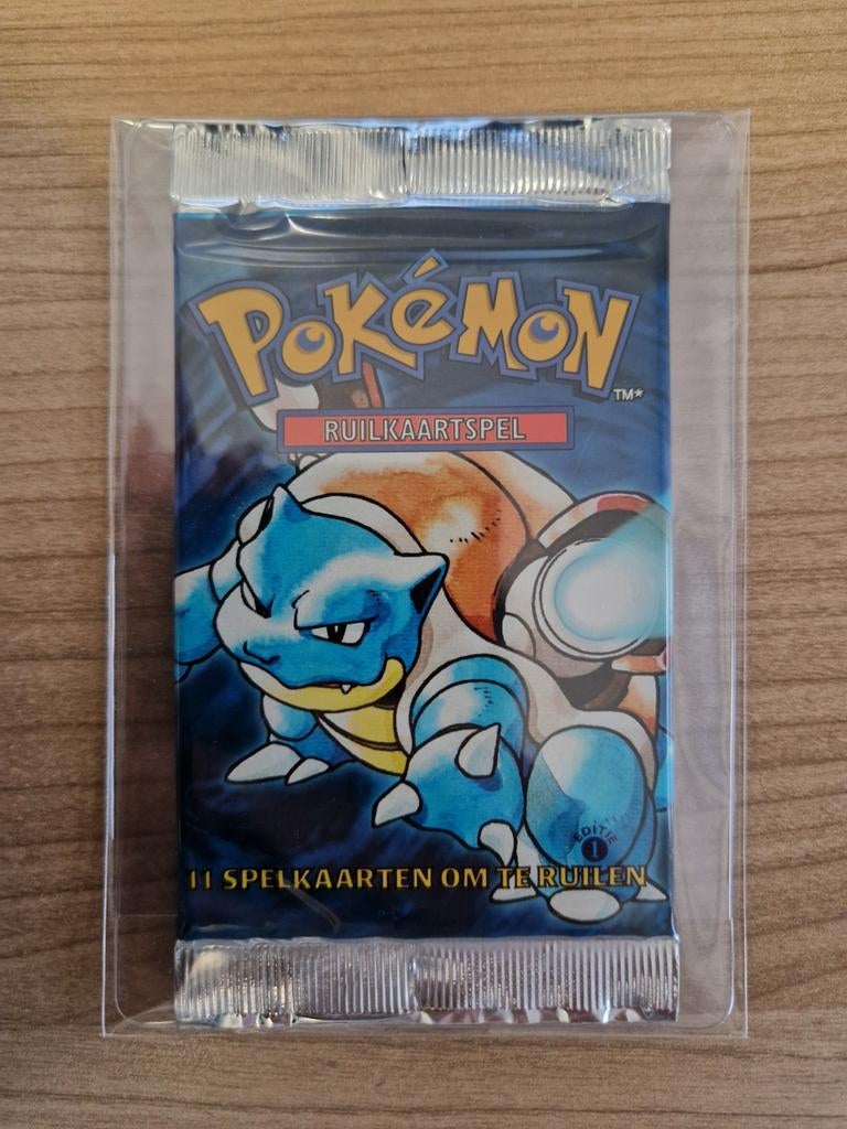 Pokemon Dutch Base Set 1st edition sealed booster pack, Enlèvement ou Envoi, Booster