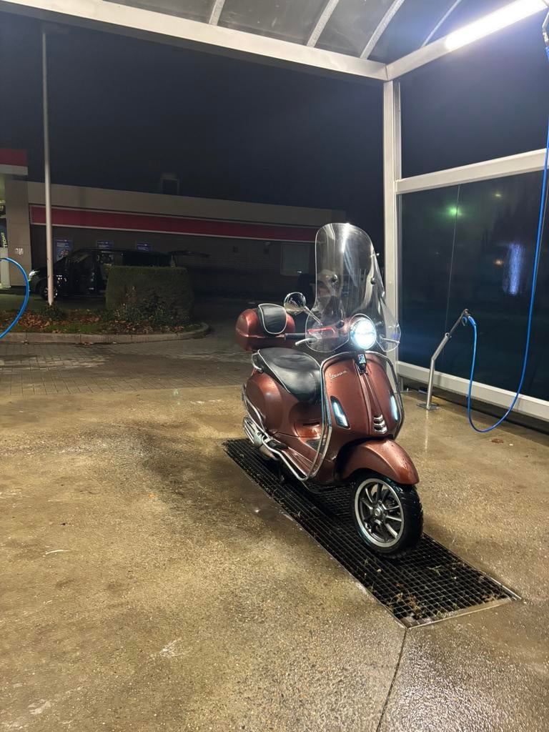 Vespa primavera, Fietsen en Brommers, Scooters | Overige merken, Ophalen, Zo goed als nieuw