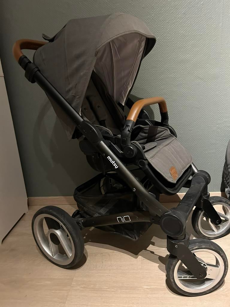 Mutsy Neo evolution kinderwagen voor elk terrein + reiswieg, Zo goed als nieuw, Met reiswieg, Mutsy, Ophalen