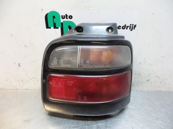Feu arrière droit d'un Suzuki Alto (Alto 95-), -, Utilisé, -, Suzuki