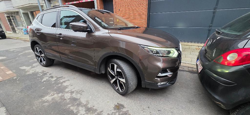 nissan qashqai 1300 essence tekna, Auto's, Nissan, Voorwielaandrijving, USB, 4 cilinders, Bruin