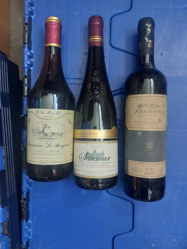 Vin   rouge, Collections, Enlèvement ou Envoi