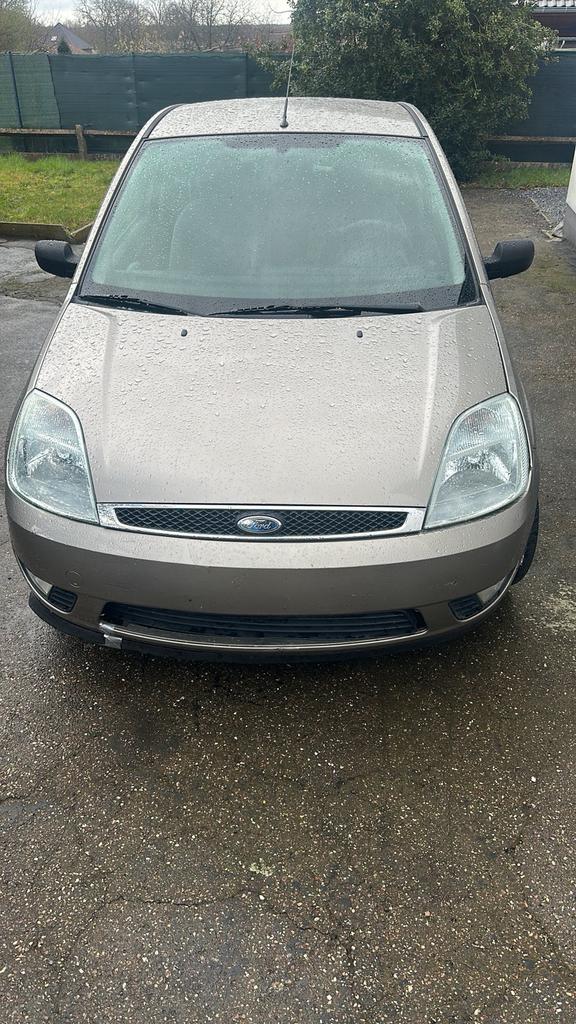 Auto, Autos, Ford, Argent ou Gris, Achat, Boîte manuelle, 2 portes