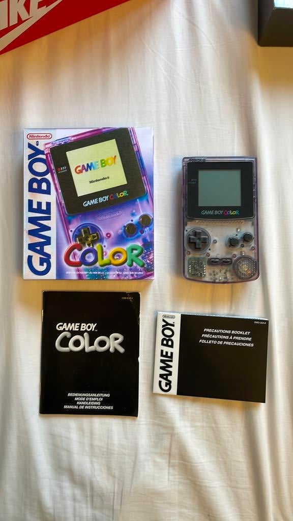Game Boy color violet atomique CIB, Consoles de jeu & Jeux vidéo, Enlèvement ou Envoi, Comme neuf, Game Boy Color