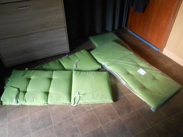 4 magnifiques coussins de chaise de jardin, Enlèvement, Comme neuf