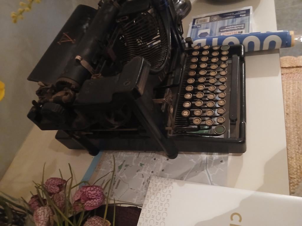 N3 victor typewriter, Ophalen, Zo goed als nieuw