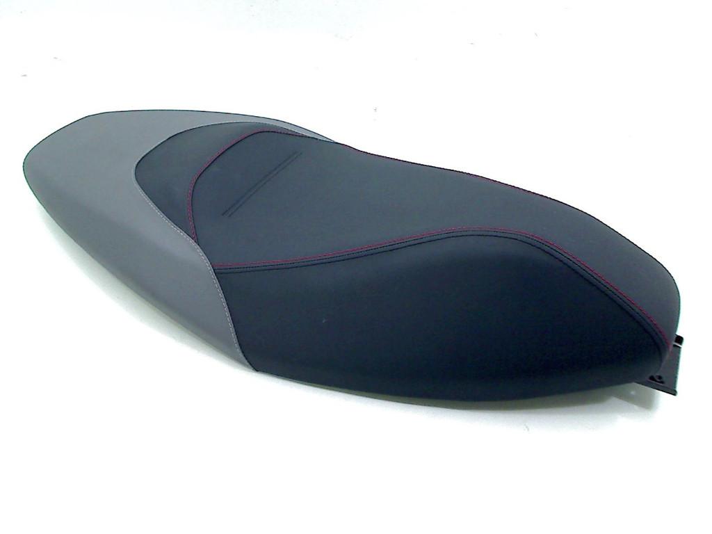 BUDDYSEAT Aprilia SR COMPACT GT200 E5 (RP8MD) (1B009245), Dhr. S. di Majo, Gebruikt, Info@cama-motorparts.nl, P.J. Troelstraweg 8 8
3144 CX  MAASSLUIS, NL