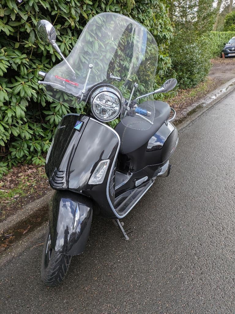 Vespa 300 GTS Supertech, Motoren, Scooter, Particulier, Minimaal motorrijbewijs A2, 278 cc