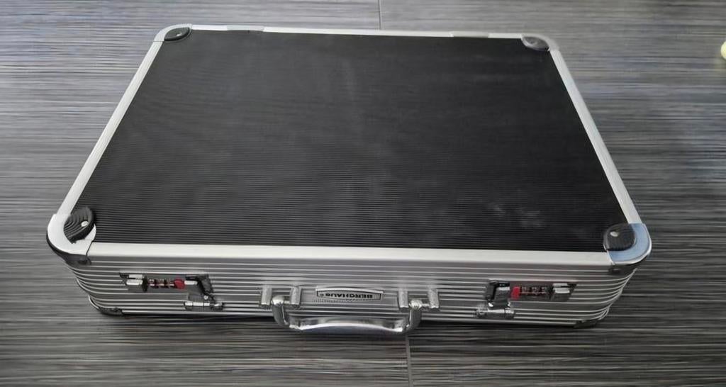 Bestekkoffer, Enlèvement