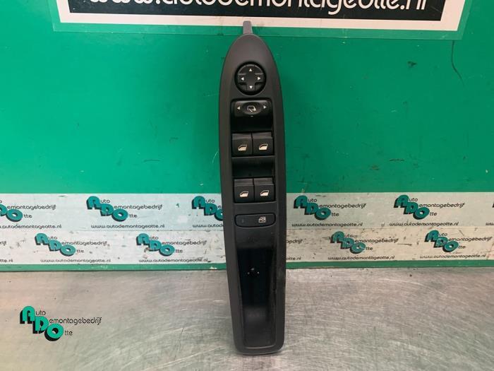 Commutateur vitre électrique d'un Citroen C4 (C4 10-), -, 3 mois de garantie, Utilisé, -