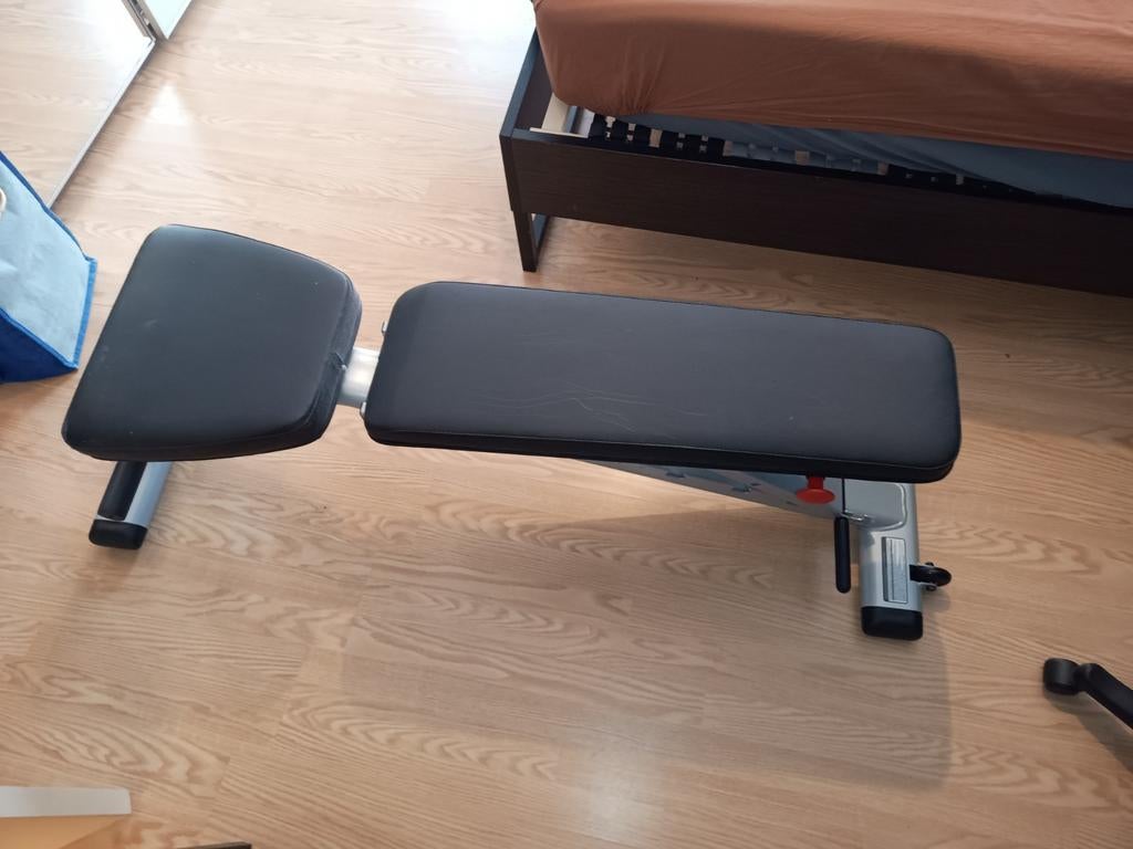 Banc pliable Bodysolid, Enlèvement, Comme neuf, Banc d'exercice