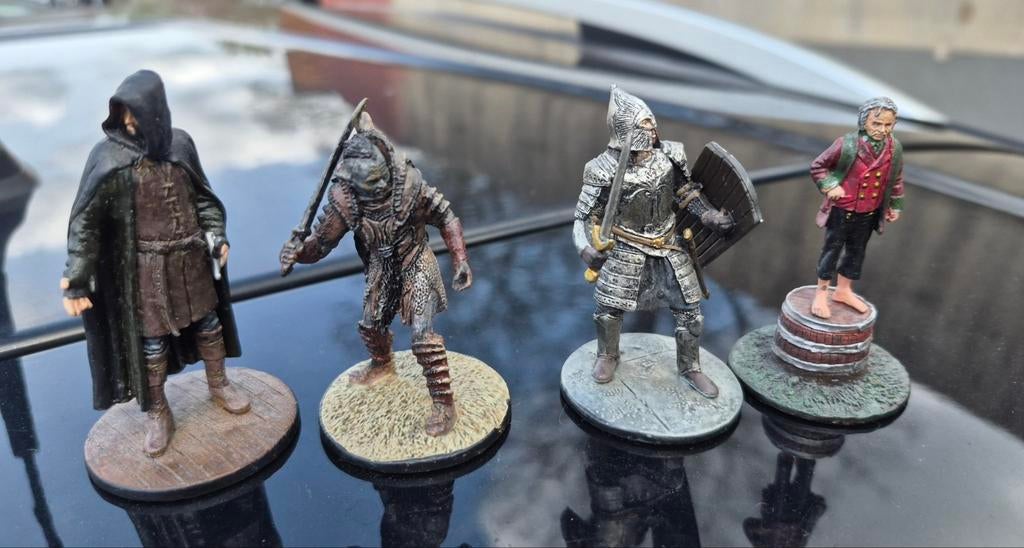 Seigneurs des Anneaux 4 figurines + livres, Enlèvement ou Envoi