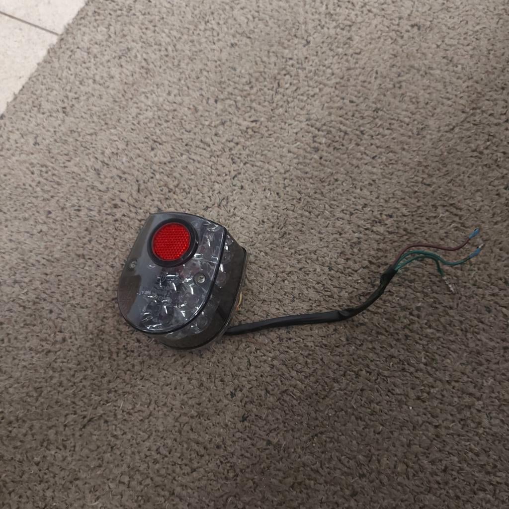 Dax : achterlicht led, Fietsen en Brommers, Fietsaccessoires | Fietsverlichting, Ophalen of Verzenden, Achterlicht